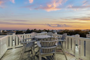 Array_146SilverLaurelWay-70