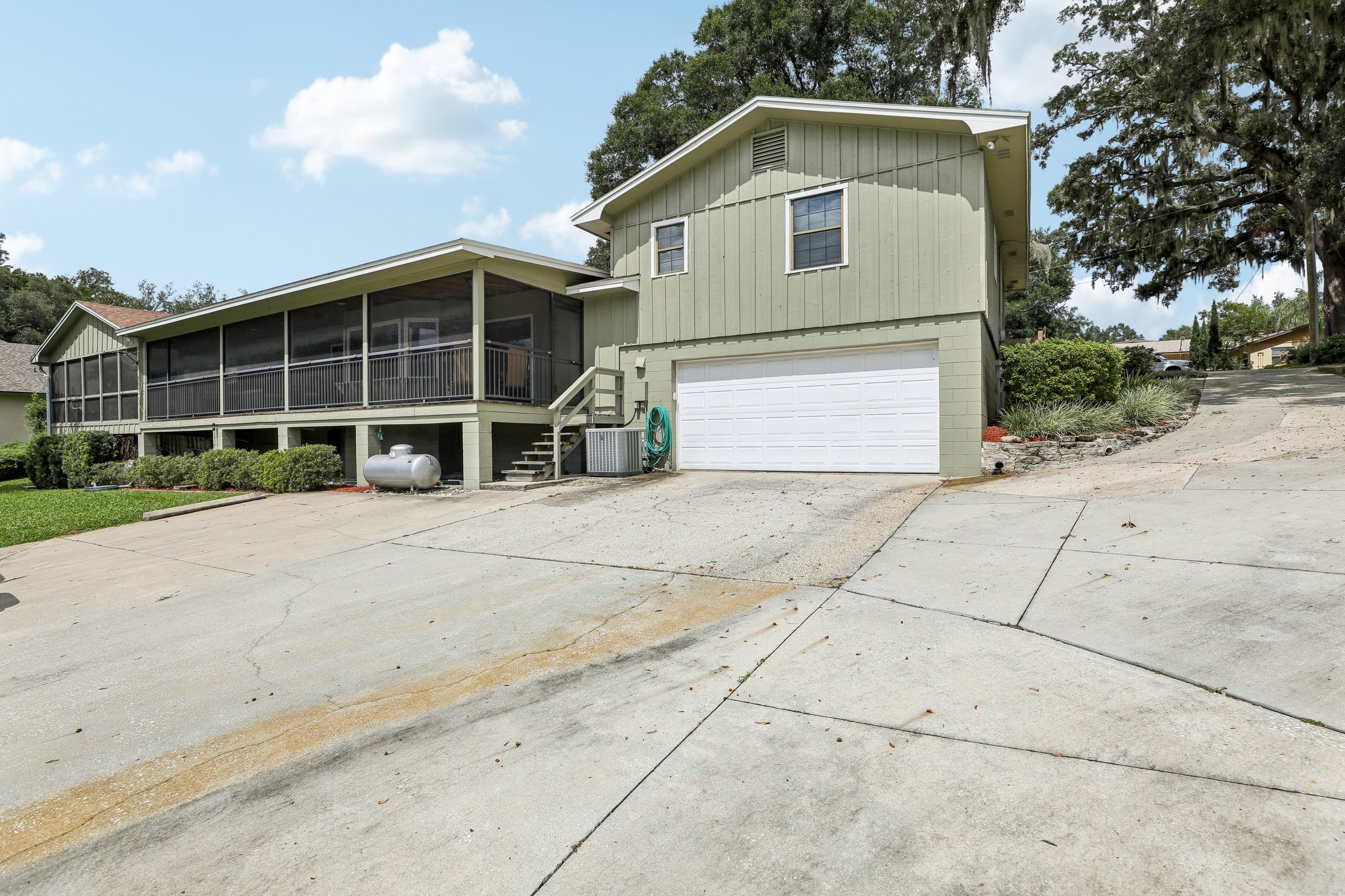 Grove St-S1009-064.jpg