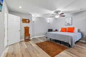Grove St-S1009-048.jpg