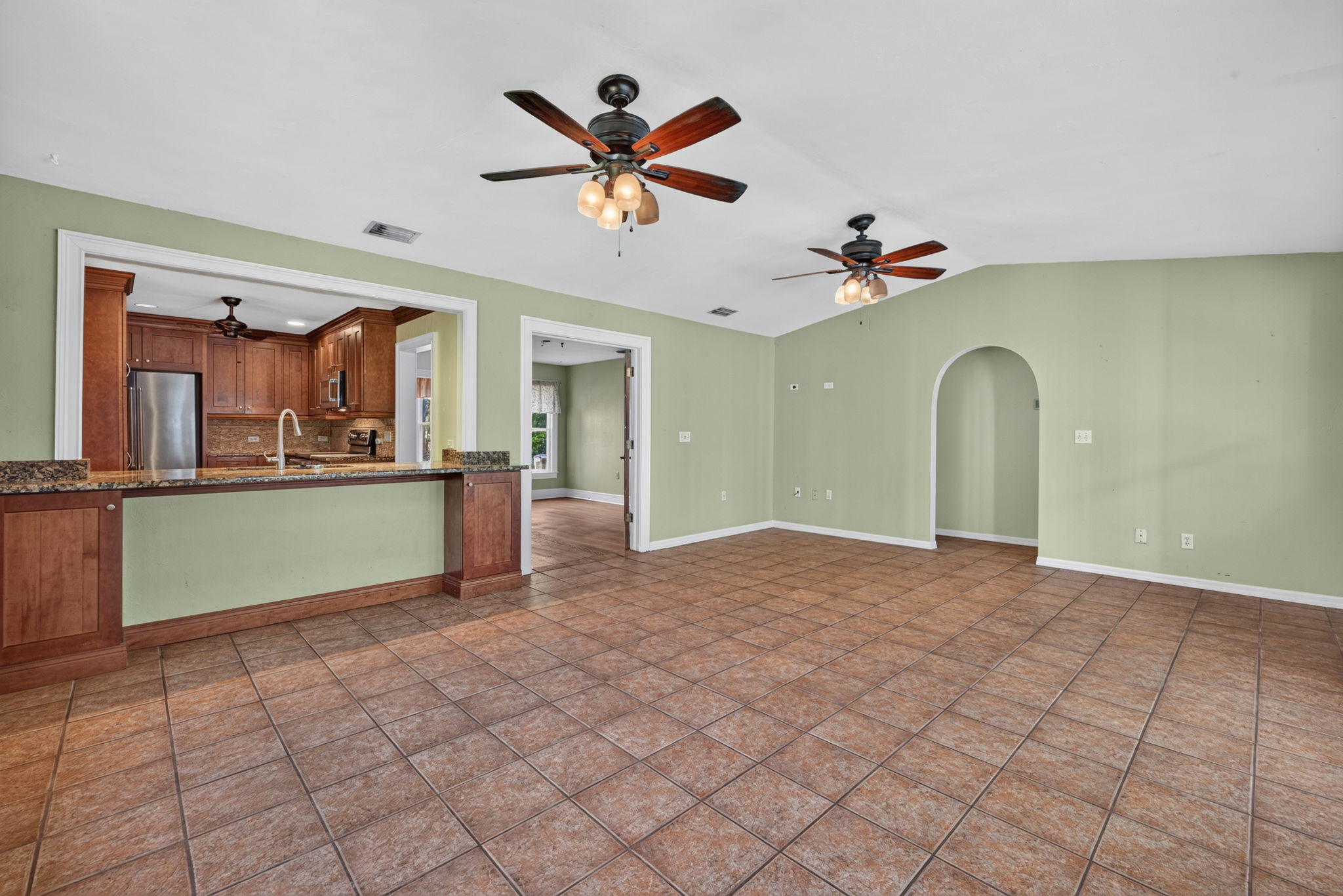 Family Room 1 of 3