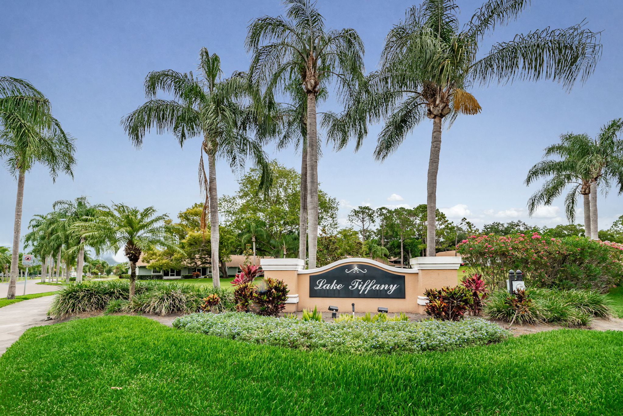1-Lake Tiffany Entry