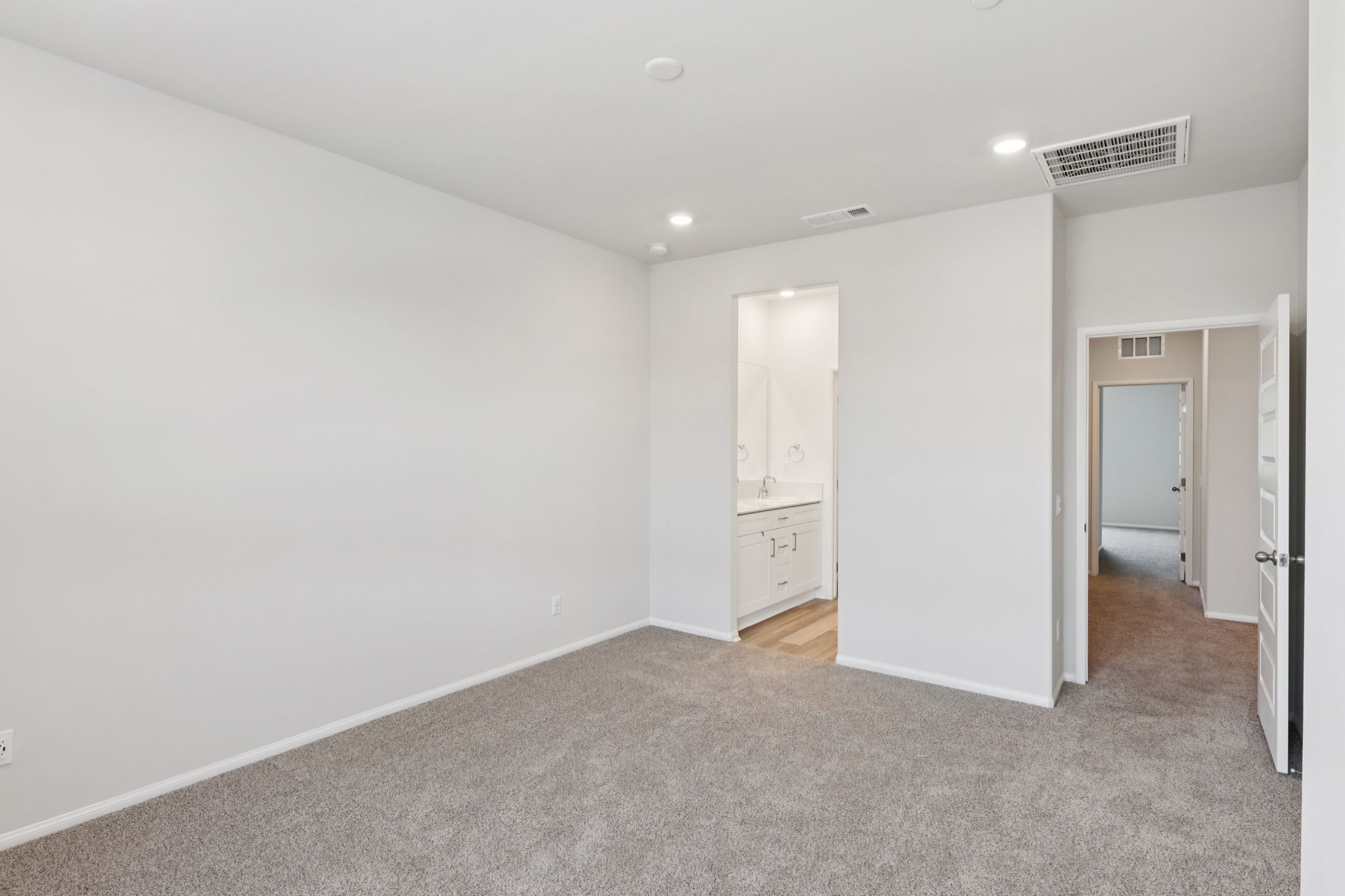 So Cal - Stratus - 1460 Stratus Dr Pomona CA 91768 - 029