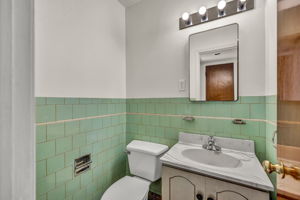  Photo 48
