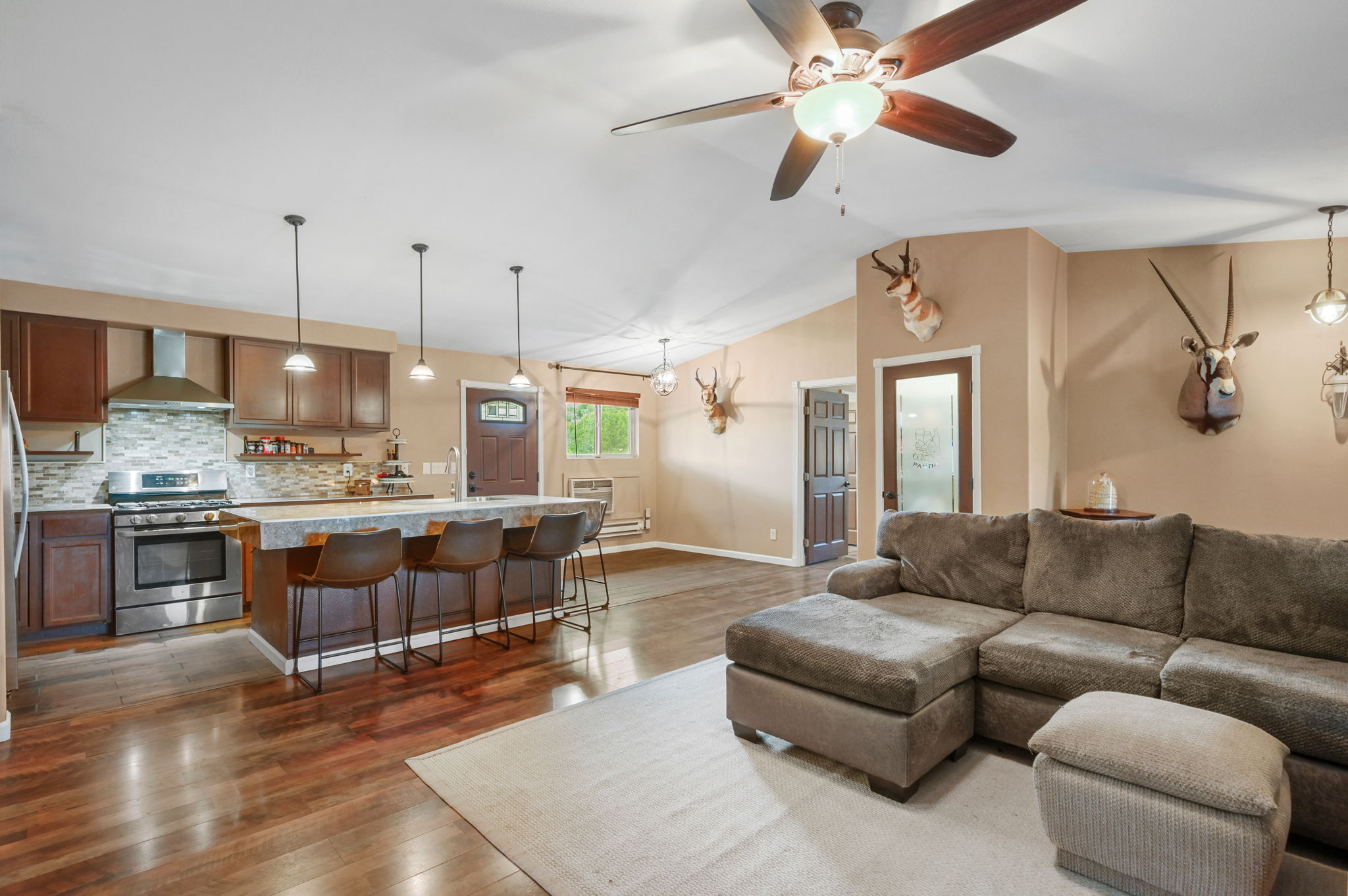 Living Room to Kitchen (2)