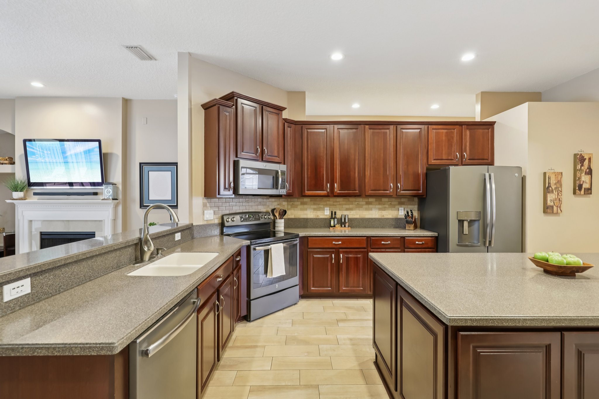 Zachary Dr-S2910-019.jpg