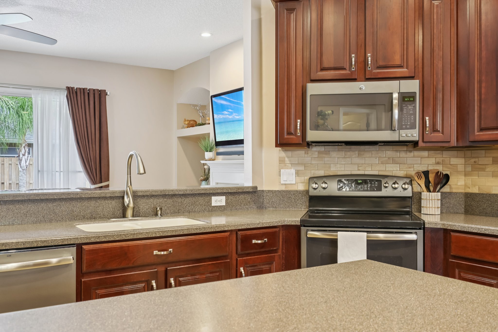 Zachary Dr-S2910-022.jpg