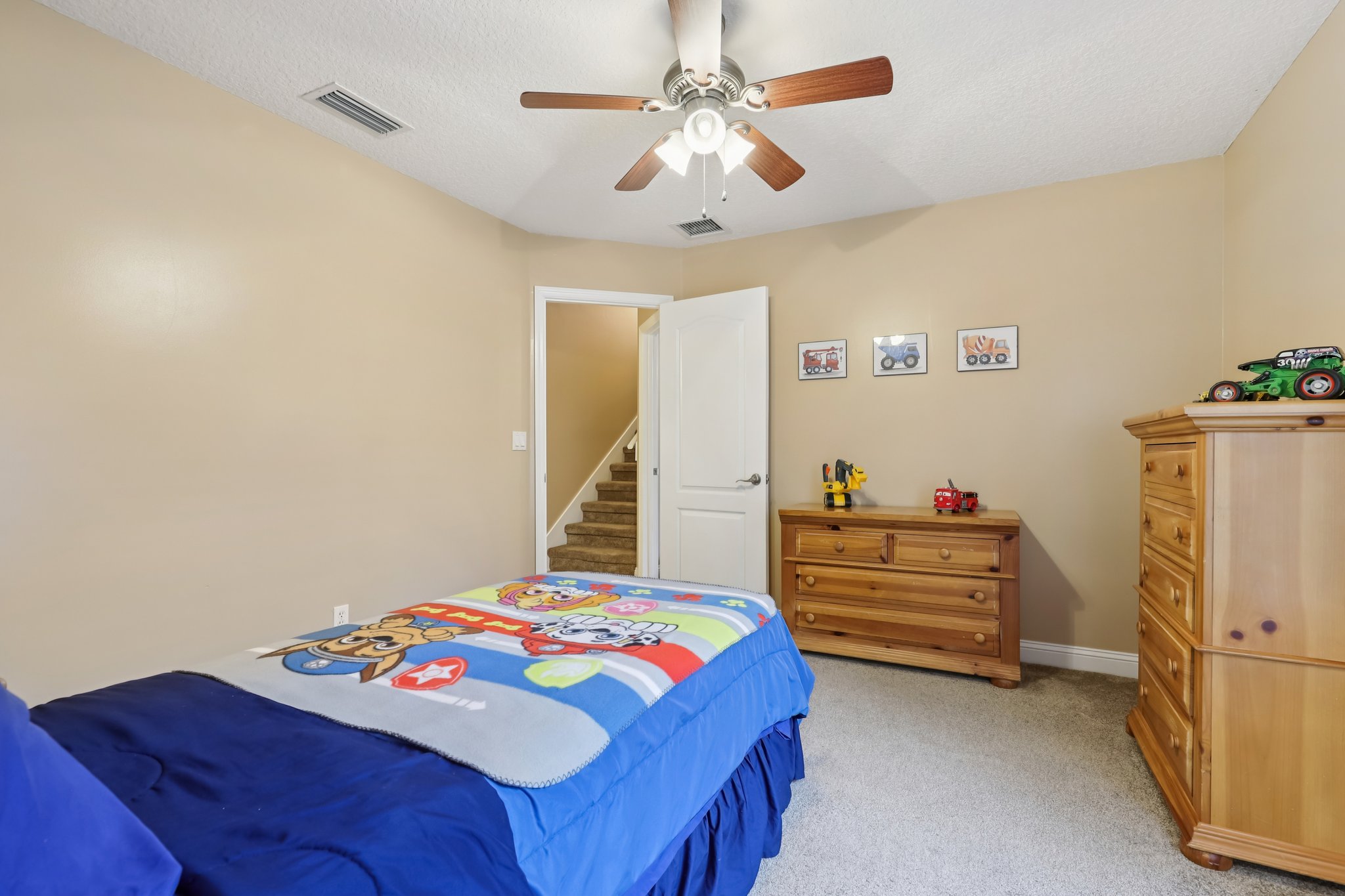 Zachary Dr-S2910-031.jpg