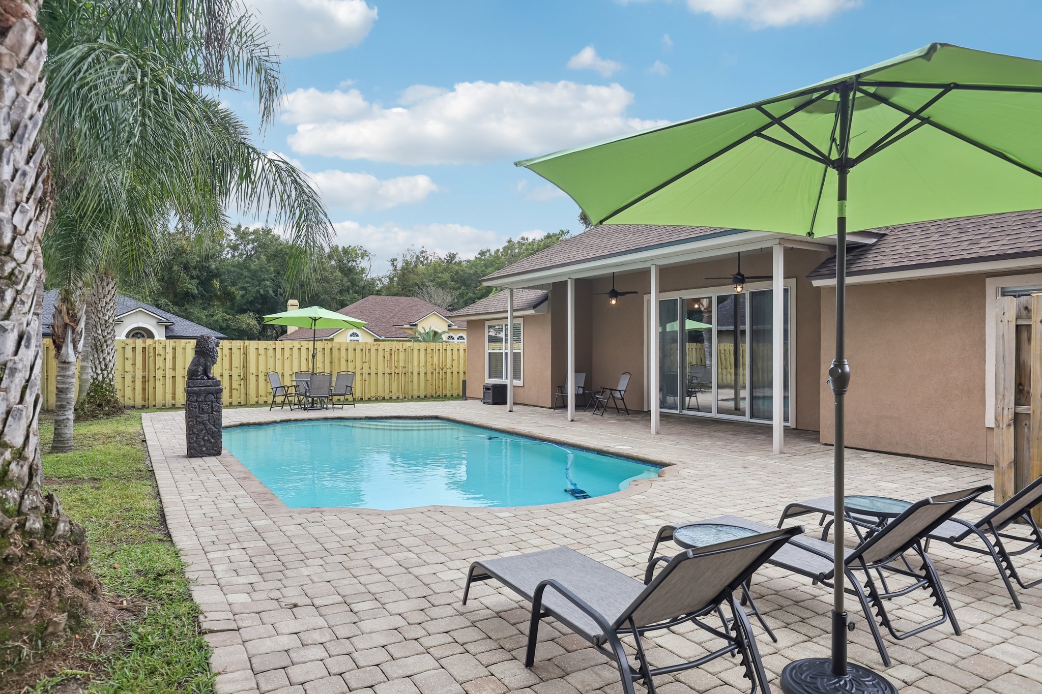 Zachary Dr-S2910-046.jpg