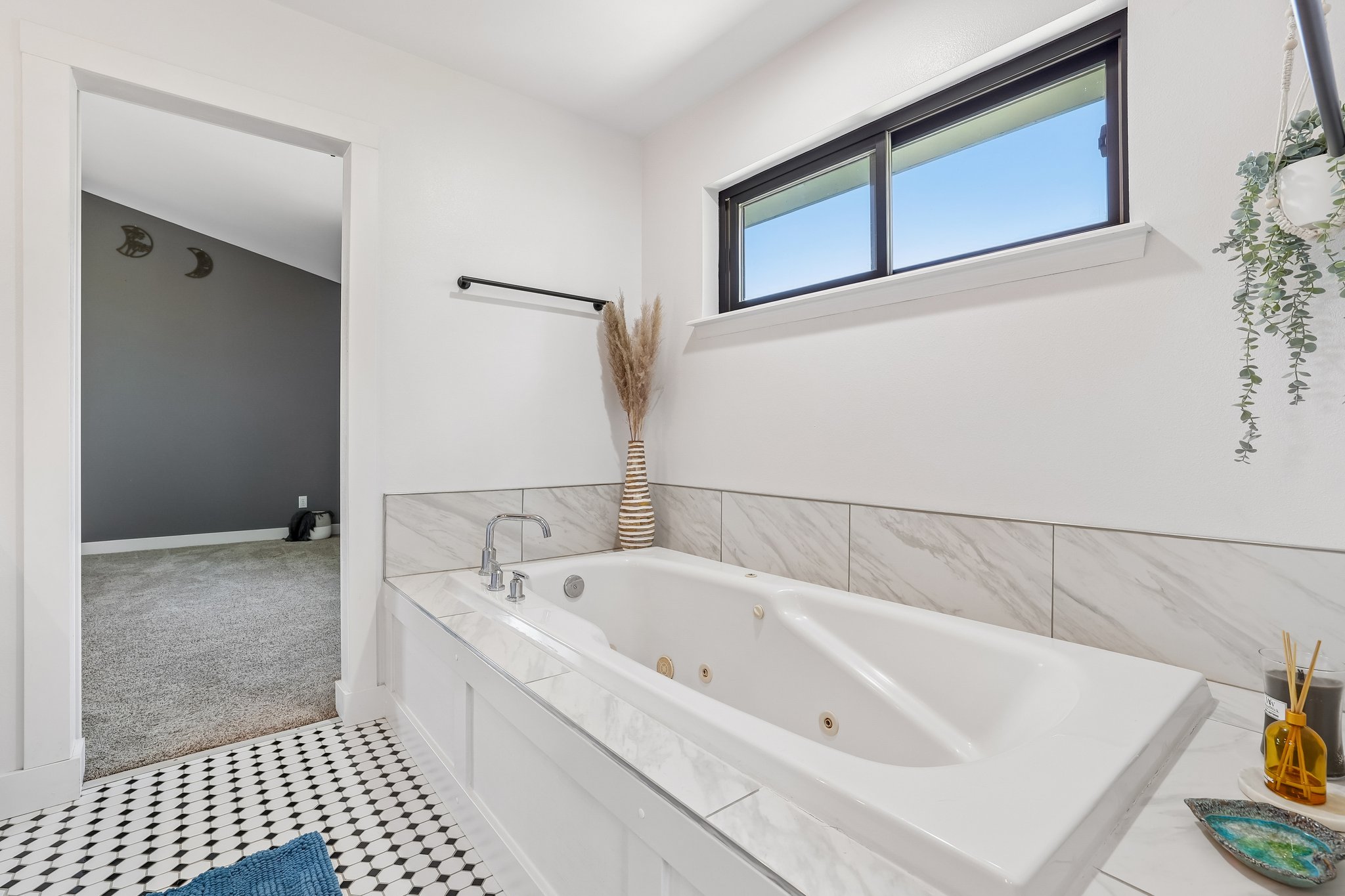 115th Avenue Ct-S2905-034.jpg
