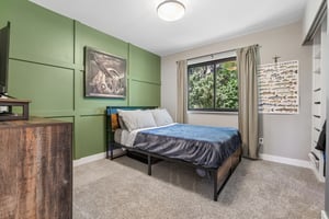 115th Avenue Ct-S2905-025.jpg