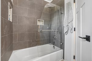 115th Avenue Ct-S2905-028.jpg