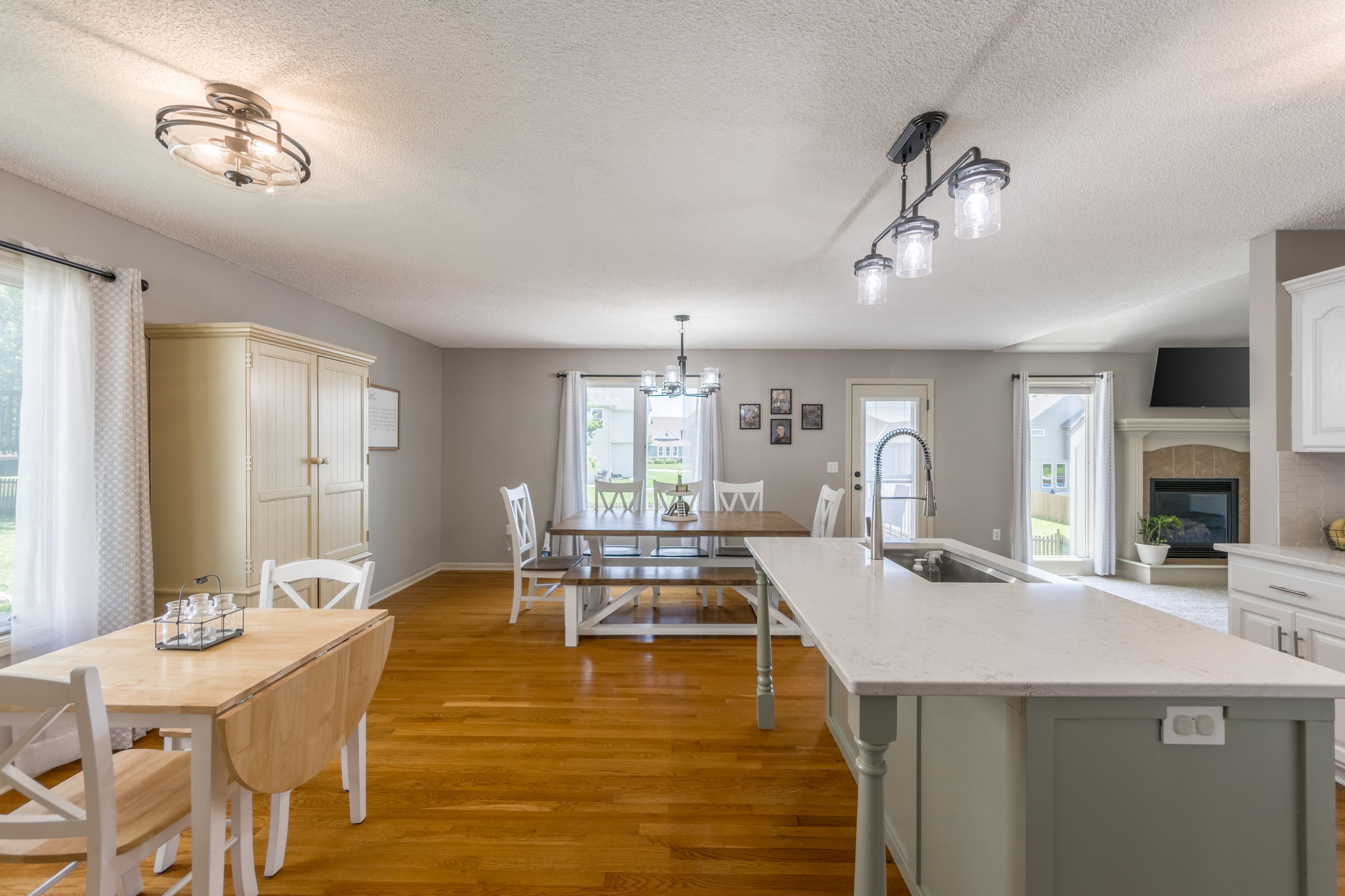 14609 Derby Rd-34