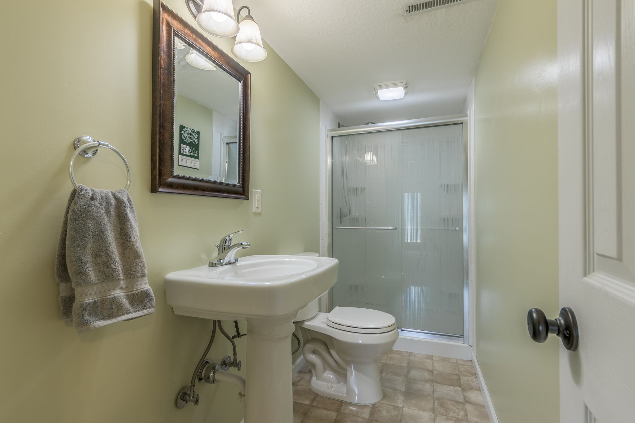 14609 Derby Rd-54