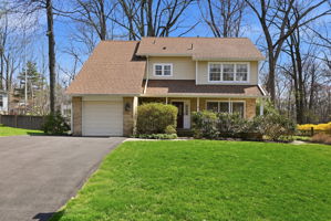 14609 Pebble Hill Ln.