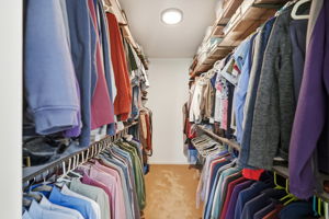 Walk-in Closet