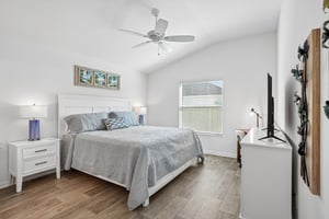 Emma Pl-S2305-018.jpg