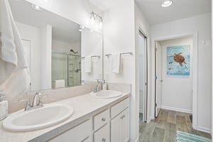 Emma Pl-S2305-021.jpg