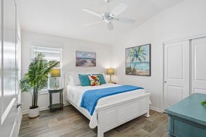 Emma Pl-S2305-026.jpg