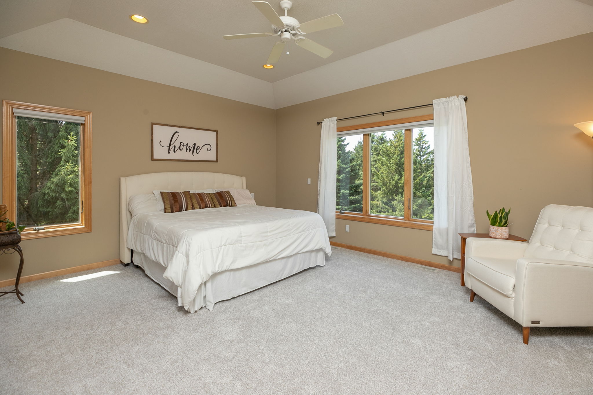 20-Primary Bedroom