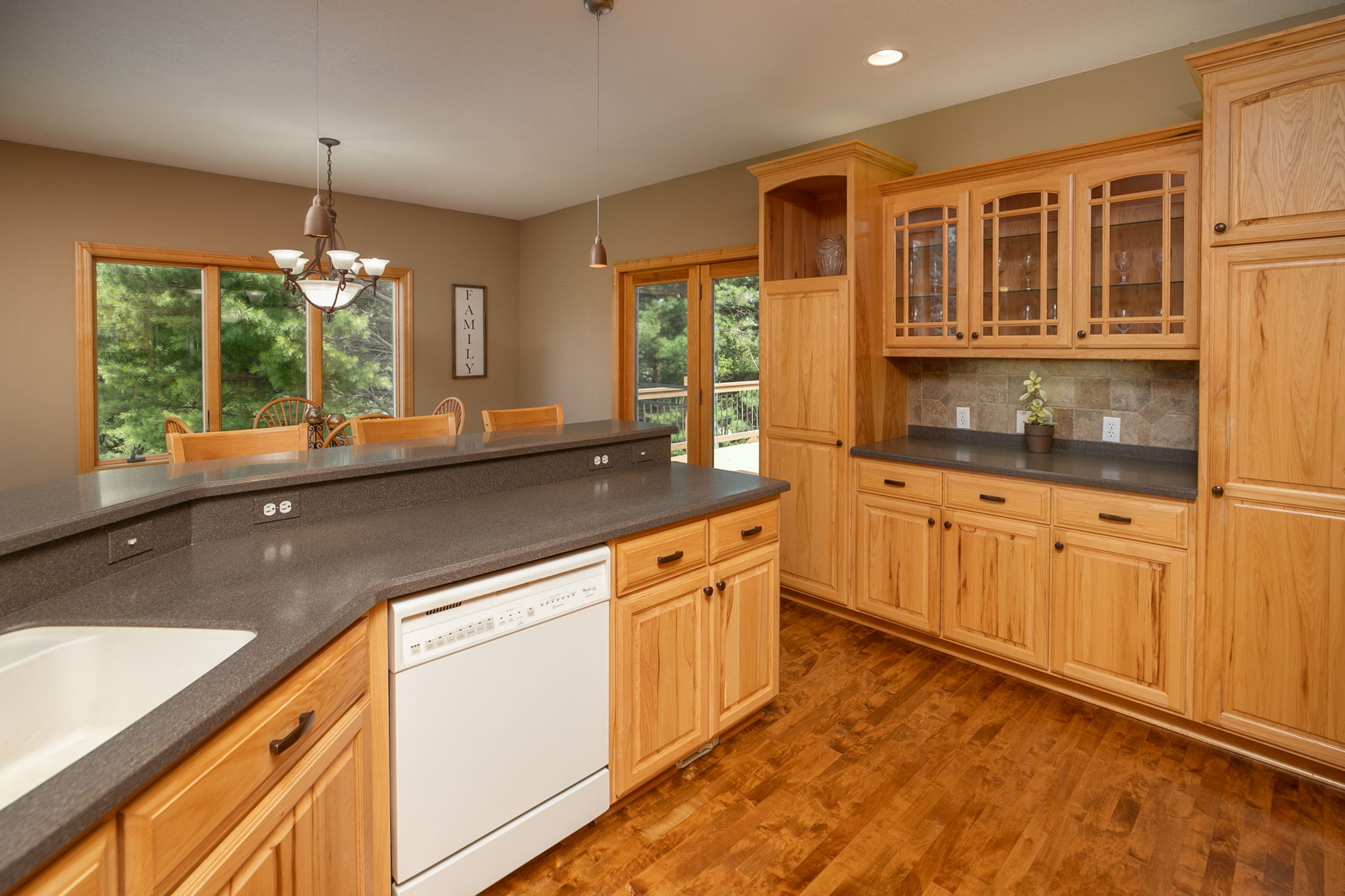 16-Kitchen