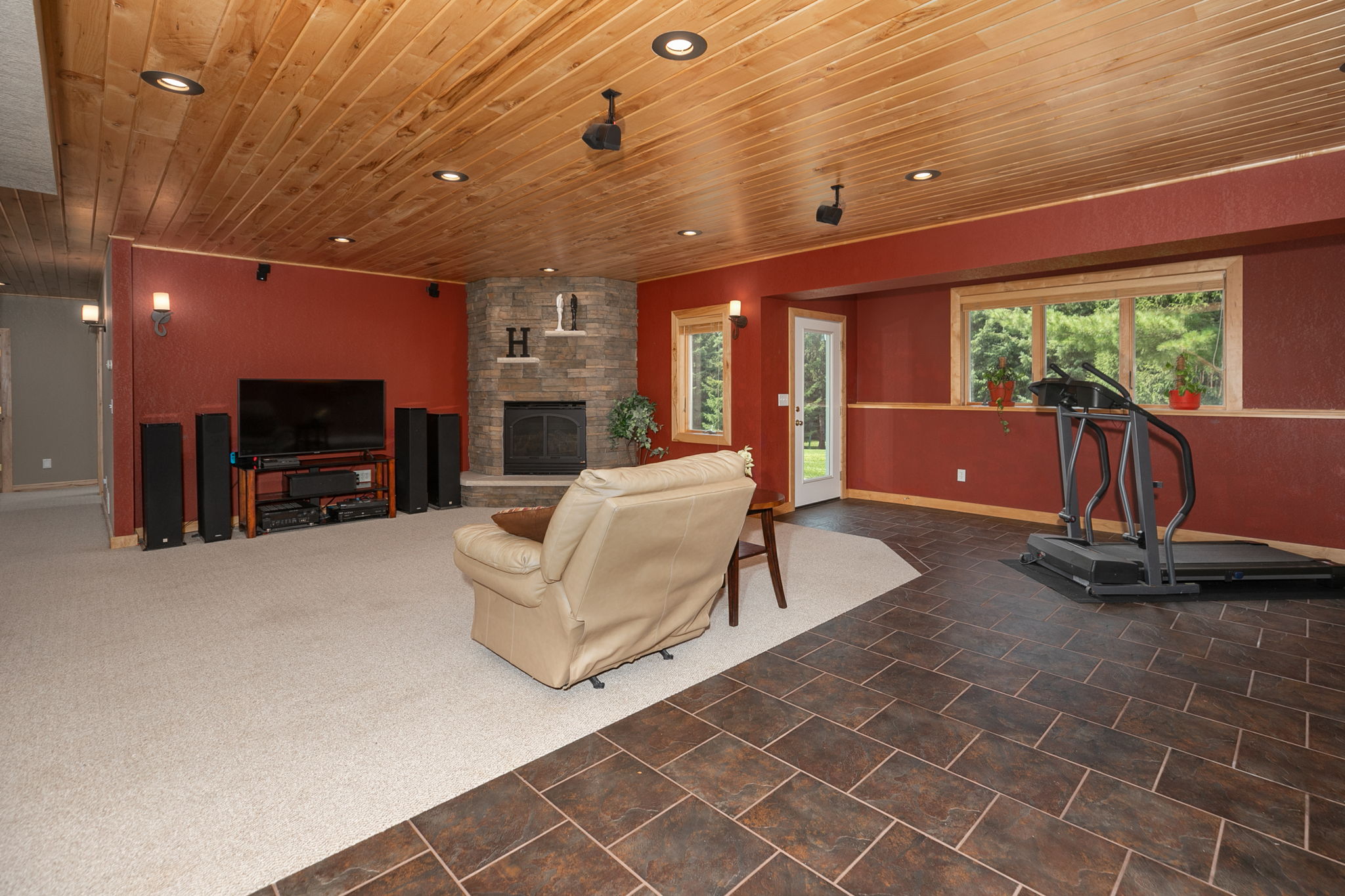 26-Family Room