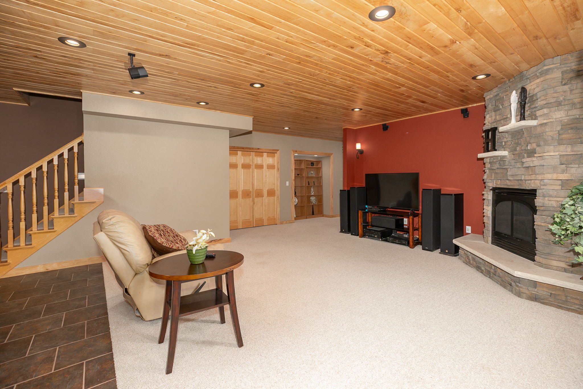 28-Family Room