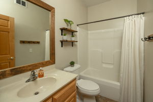 25-Bathroom