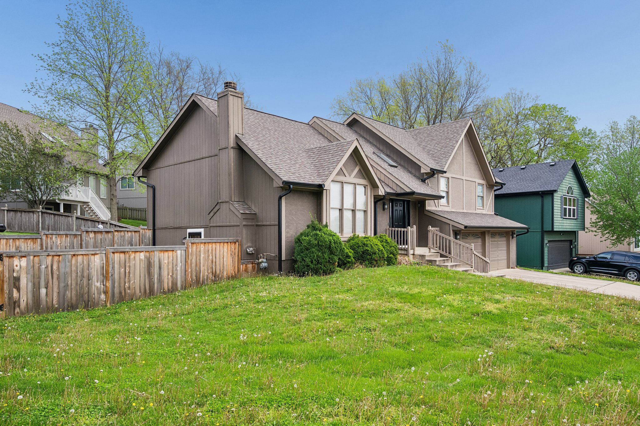 8573 - 14611 Killarney Ln_002.jpg