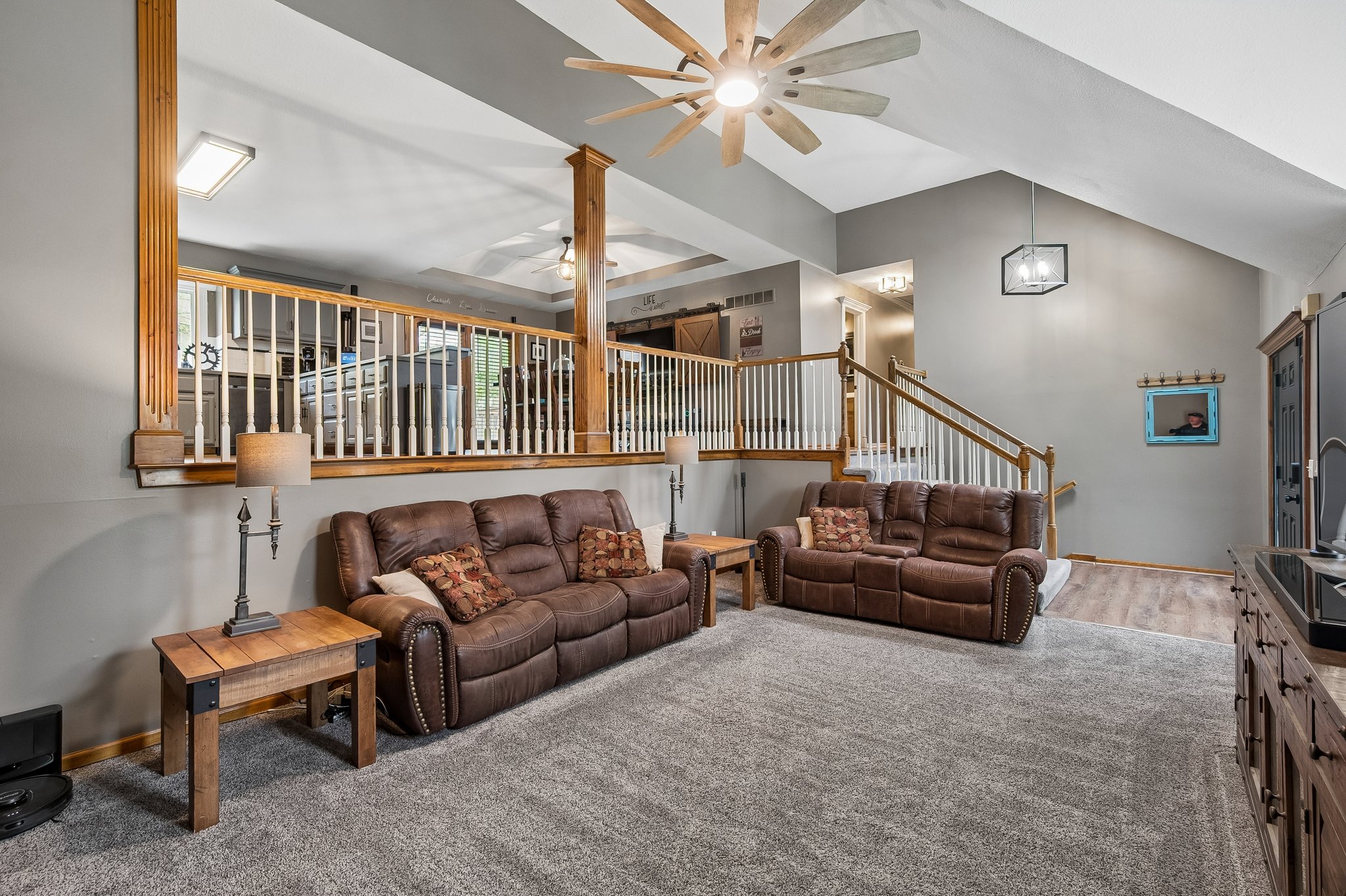 8573 - 14611 Killarney Ln_006.jpg