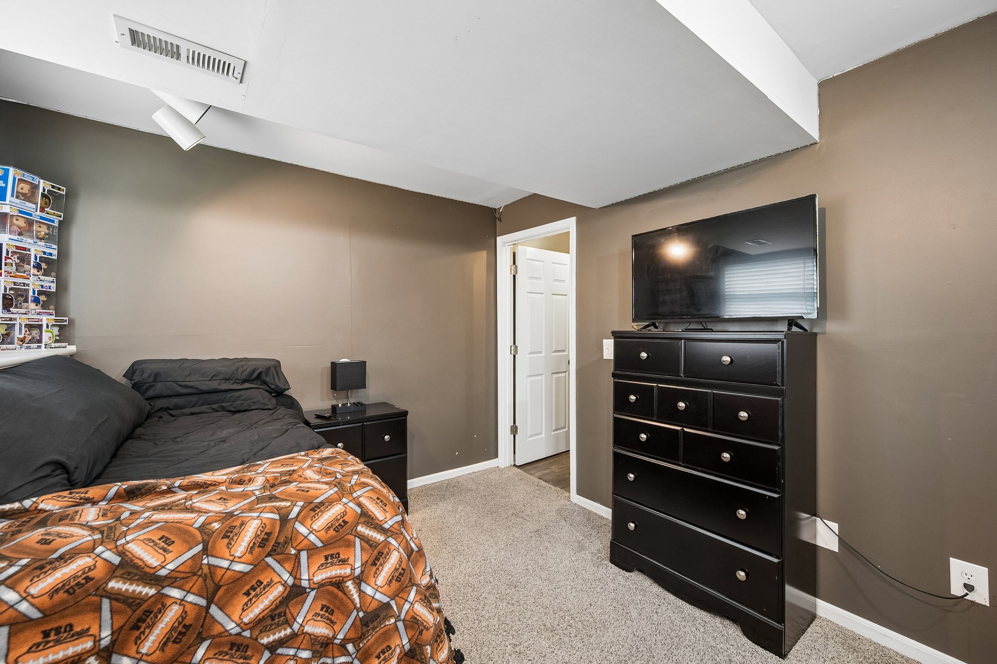 8573 - 14611 Killarney Ln_030.jpg