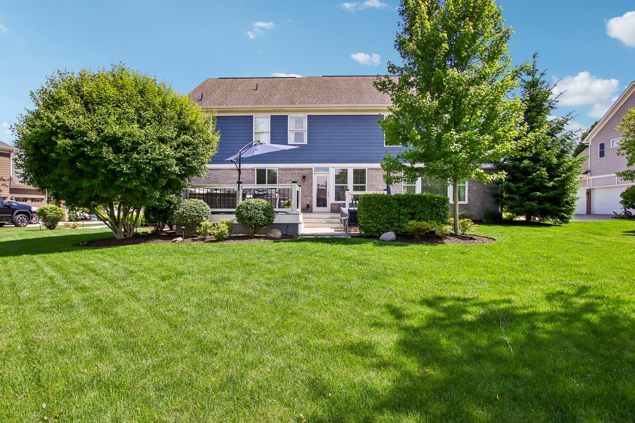 Pleasant Crest Ave-S2205-009.jpg