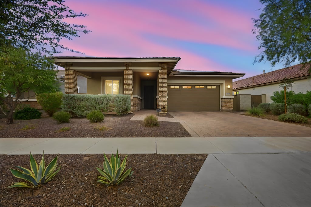 14616 W Larkspur Dr — Surprise, AZ 85379, photographed by Desert Home Media