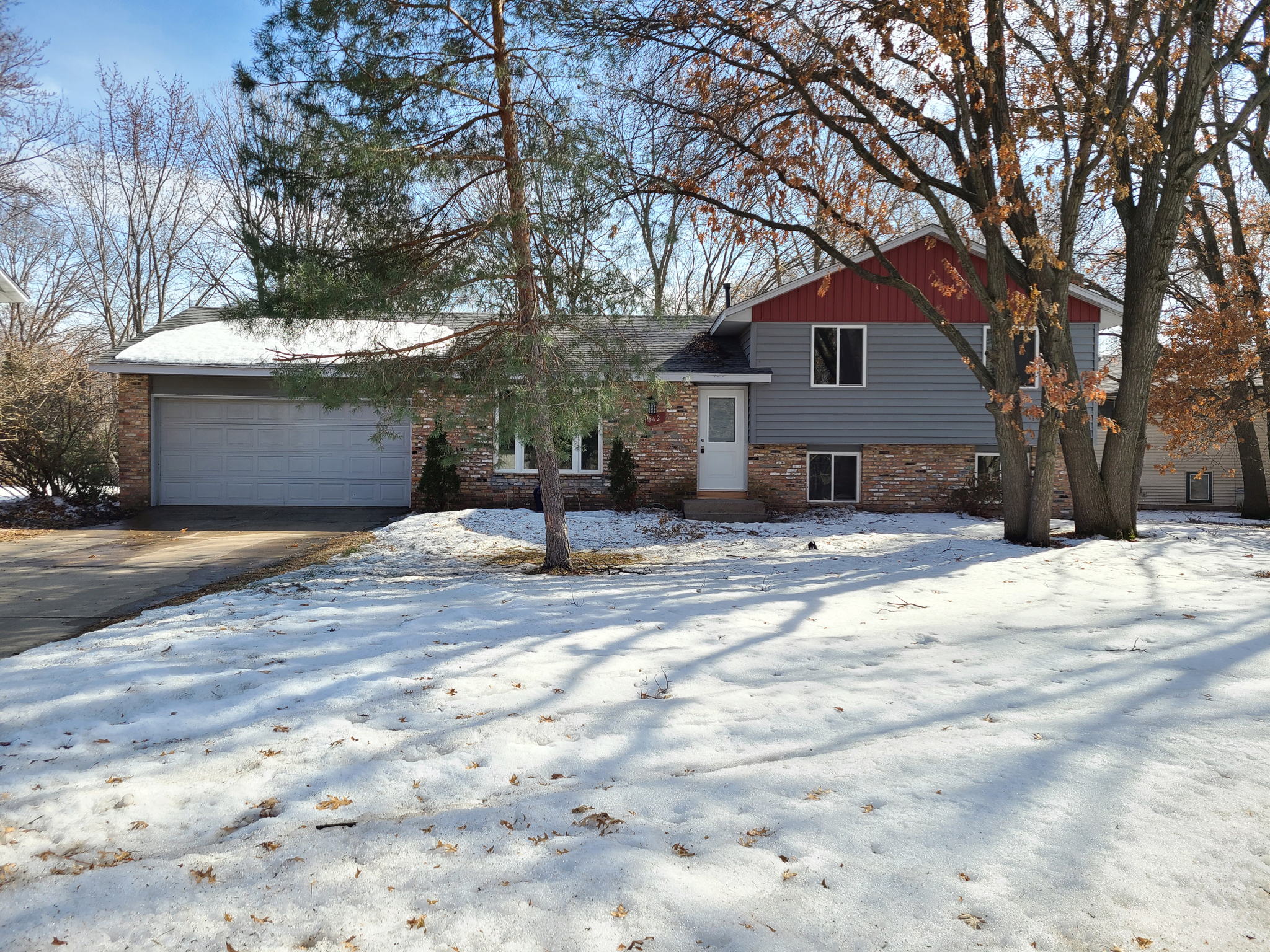 1462 98th Ln NW, Coon Rapids, MN 55433, USA Photo 3