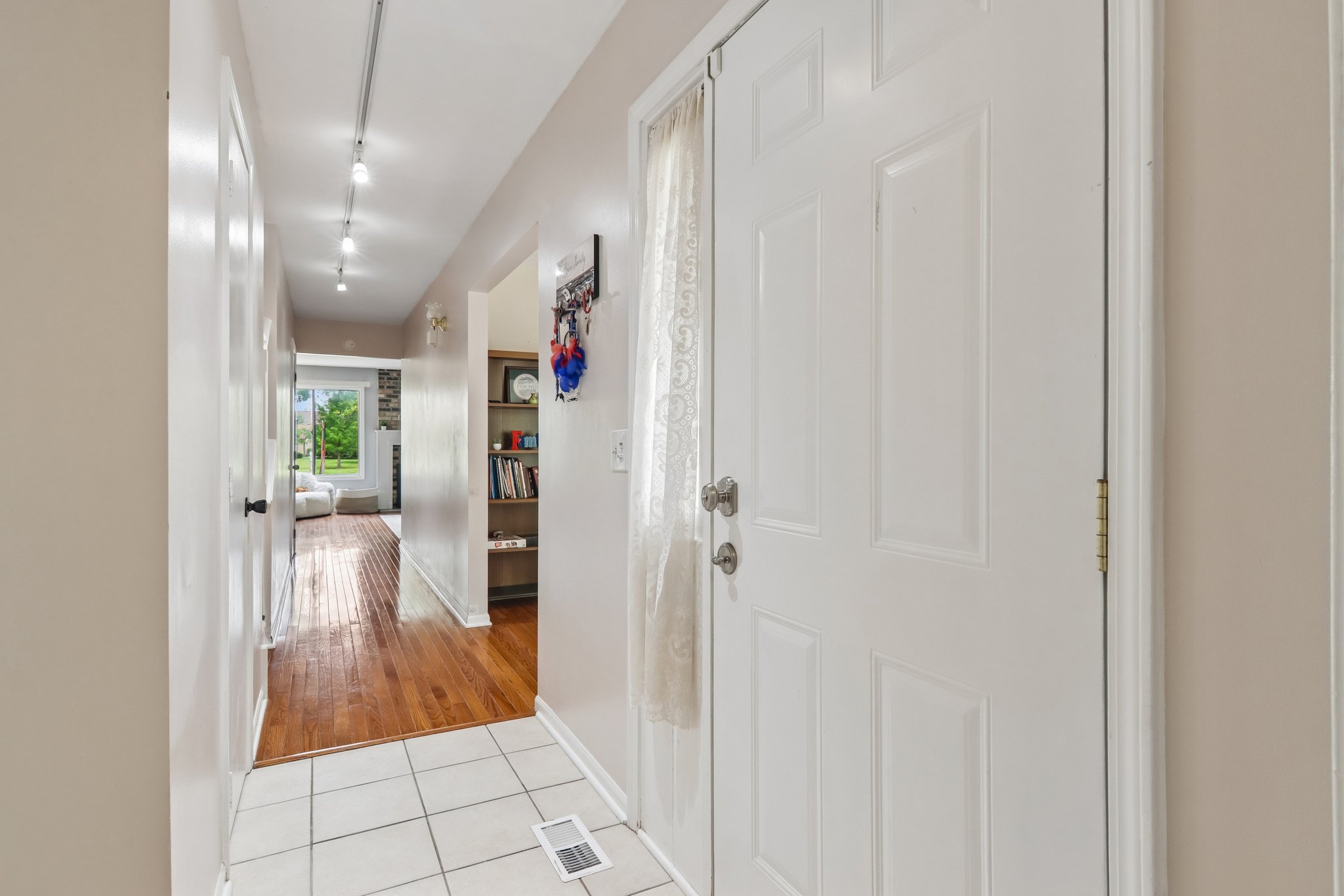 Fairfax Ln-S2706-004.jpg