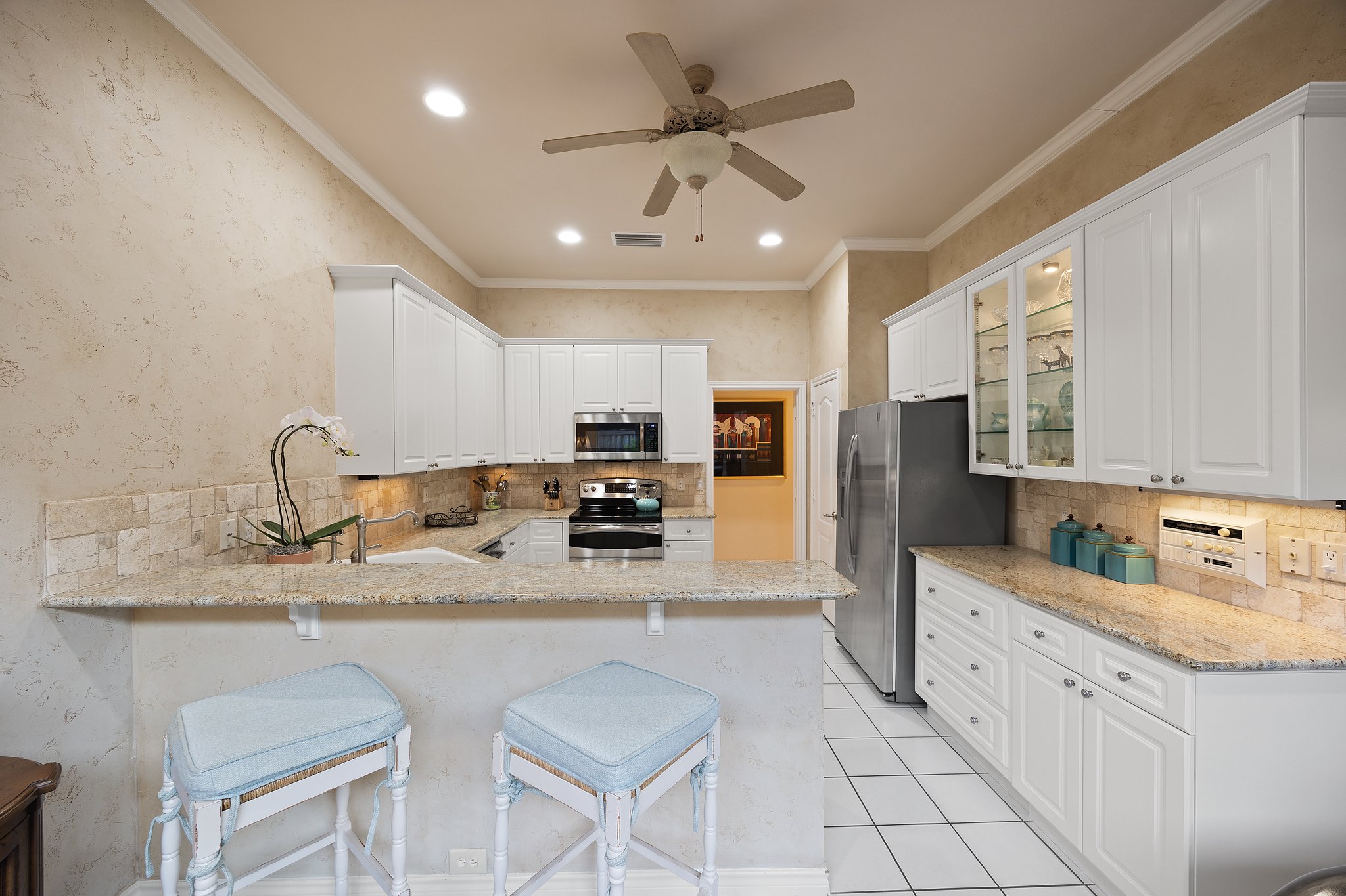 Kitchen/Breakfast Area