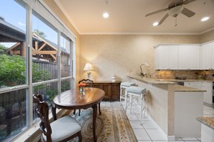Kitchen Breakfast Area