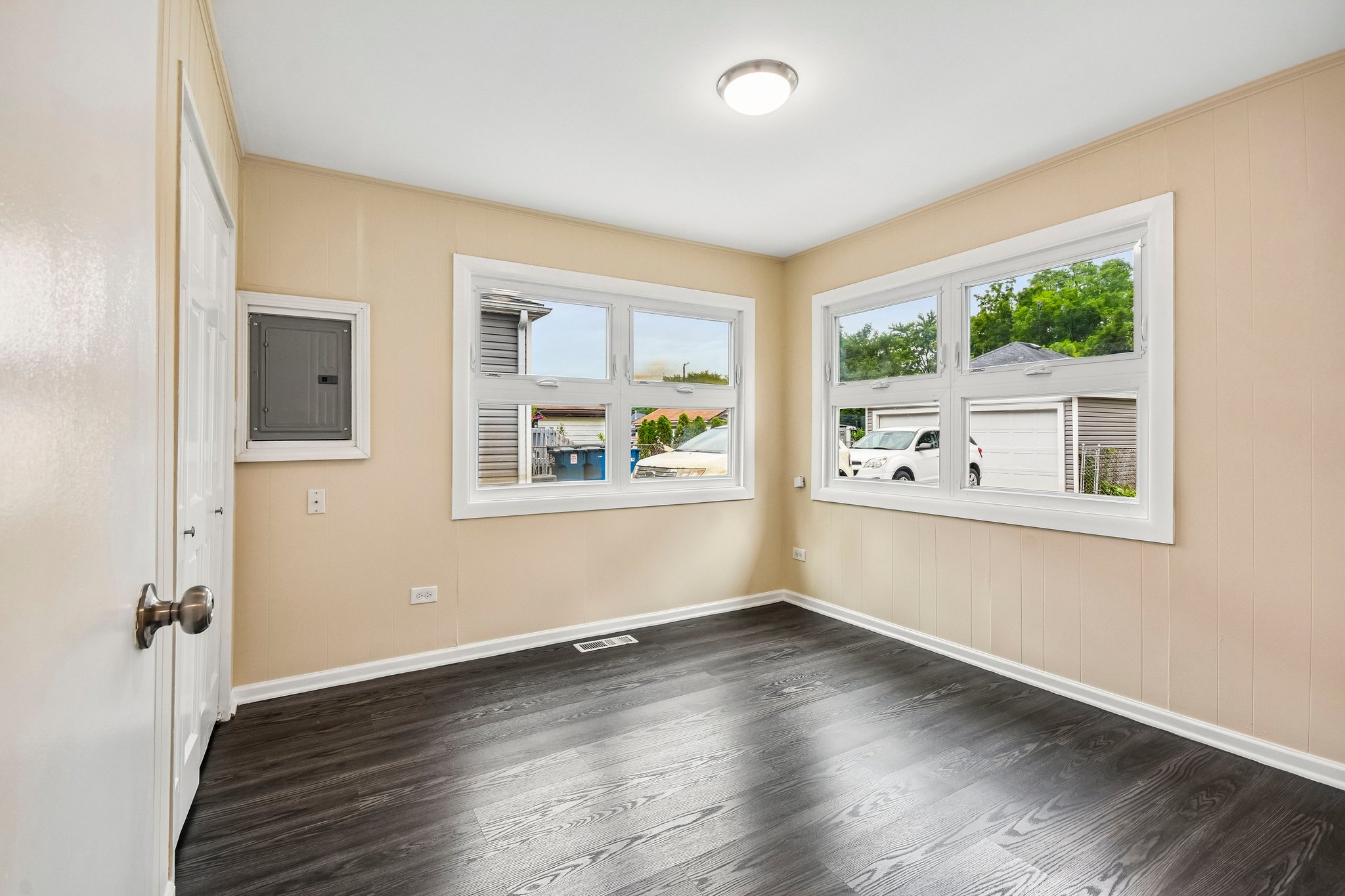 Abbottsford Rd-S1007-011.jpg