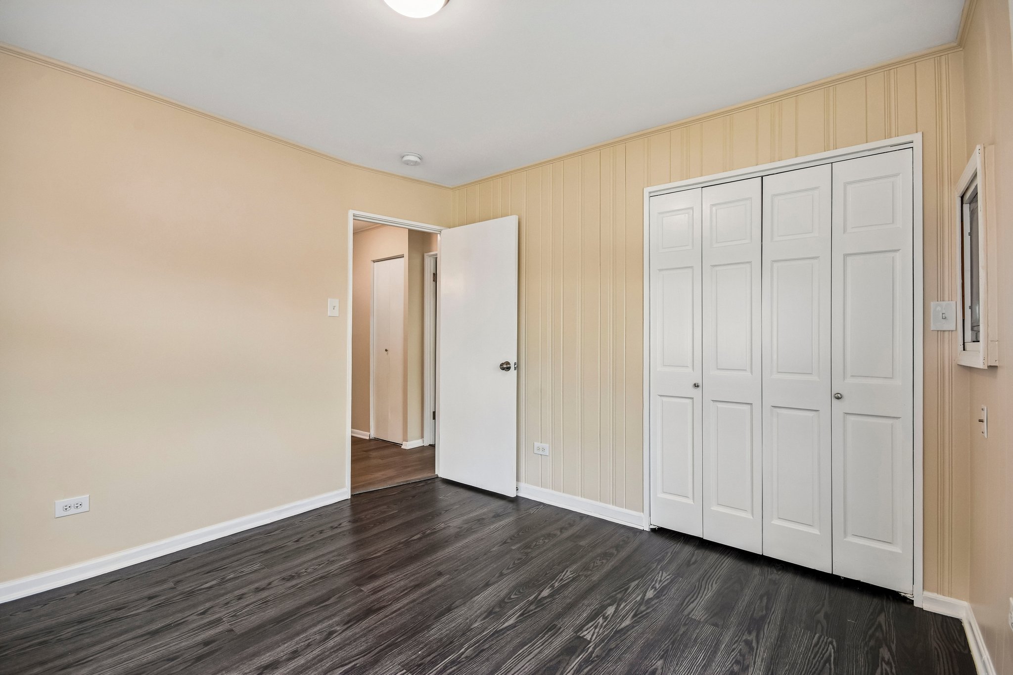 Abbottsford Rd-S1007-012.jpg