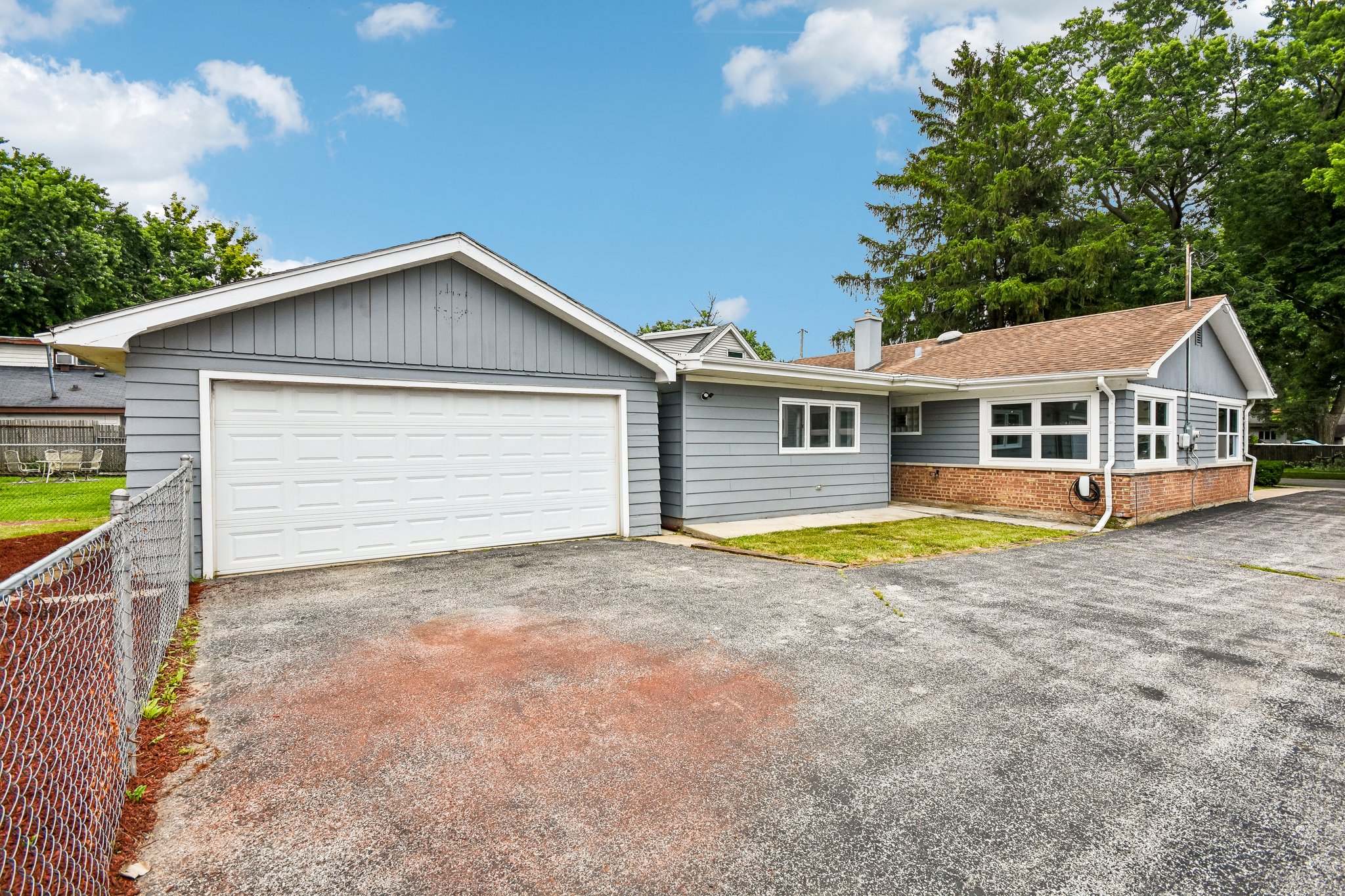 Abbottsford Rd-S1007-021.jpg
