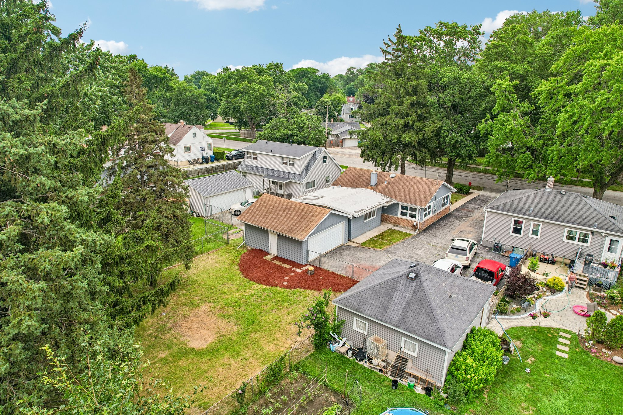 Abbottsford Rd-S1007-031.jpg
