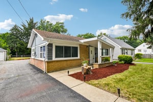 Abbottsford Rd-S1007-003.jpg