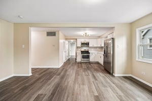 Abbottsford Rd-S1007-008.jpg