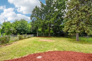 Abbottsford Rd-S1007-022.jpg