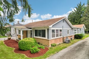 Abbottsford Rd-S1007-026.jpg