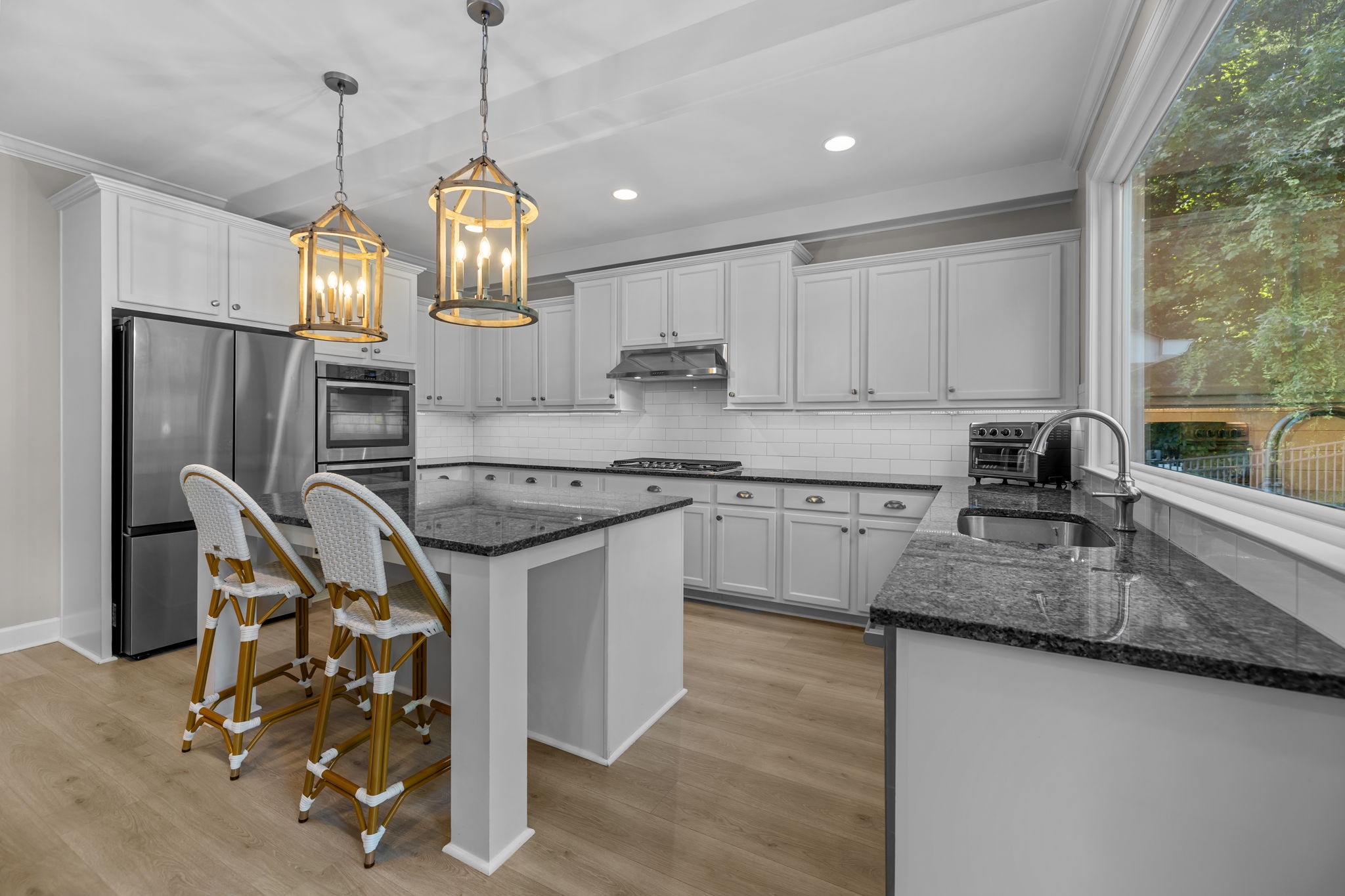 Island for extra seating and ample work space