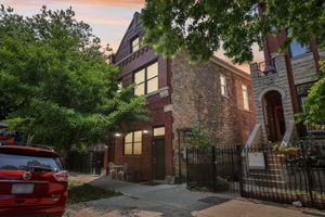 W Huron St -0206-002