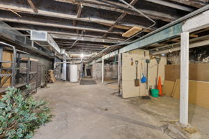 W Huron St -0206-005