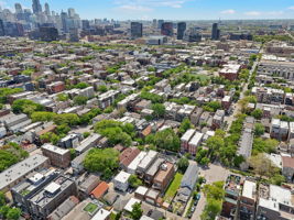 W Huron St -0206-011