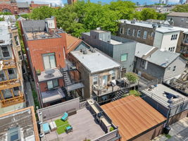 W Huron St -0206-016