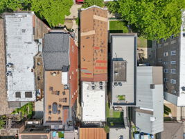 W Huron St -0206-018